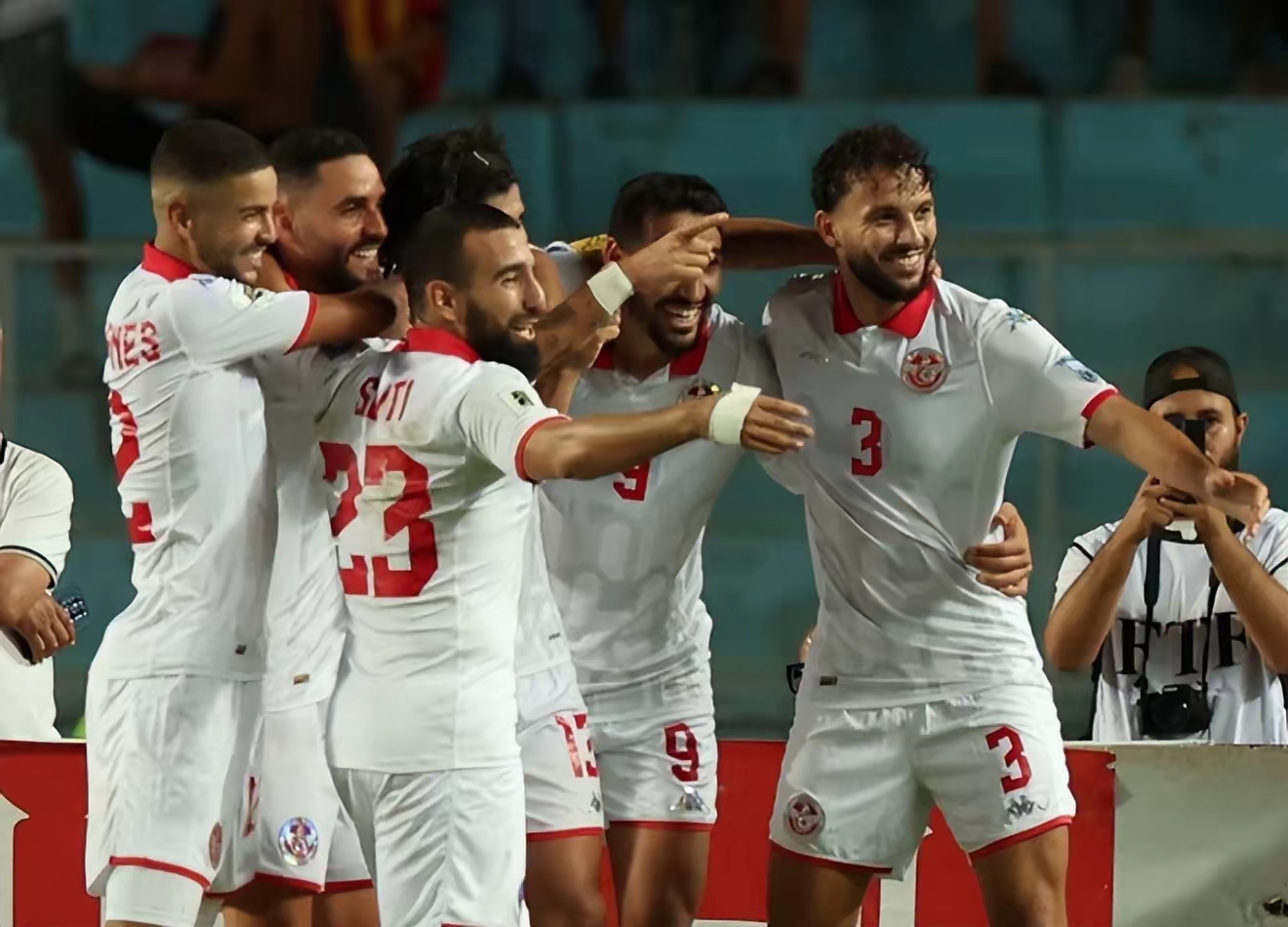 爱游戏体育在线 -包含法甲赛程吃紧；尤文图斯国际比赛日绝杀压哨；媒体盛赞；更衣室氛围转暖的词条