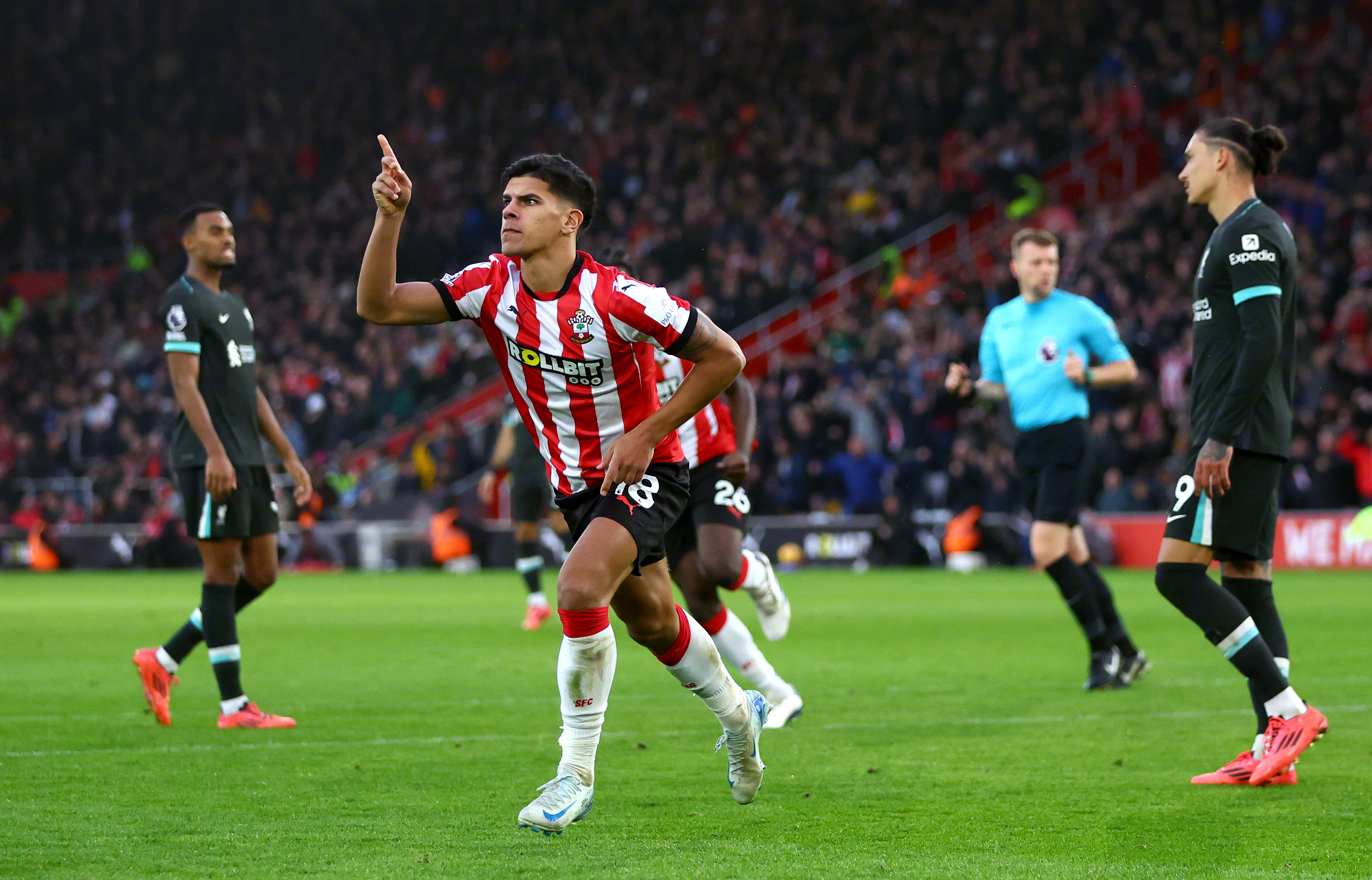 爱游戏体育在线 -关键时刻英超焦点战，马赛再遭质疑，信心回归，细节决定成败的简单介绍